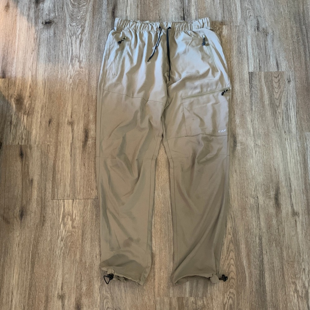 Baleaf lightweight cargo hiking pants in tan khaki - size medium mens